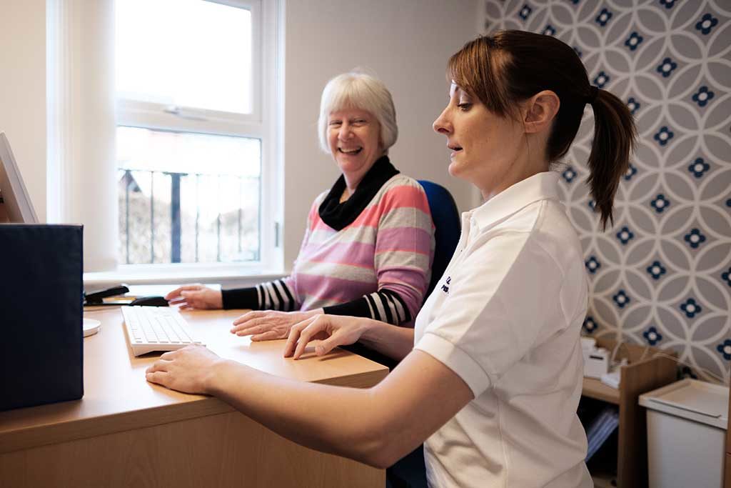 physiotherapy workspace posture assessment